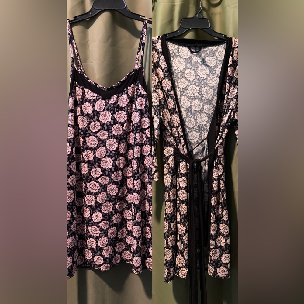 MARILYN MONROE Intimates nightgown & robe set